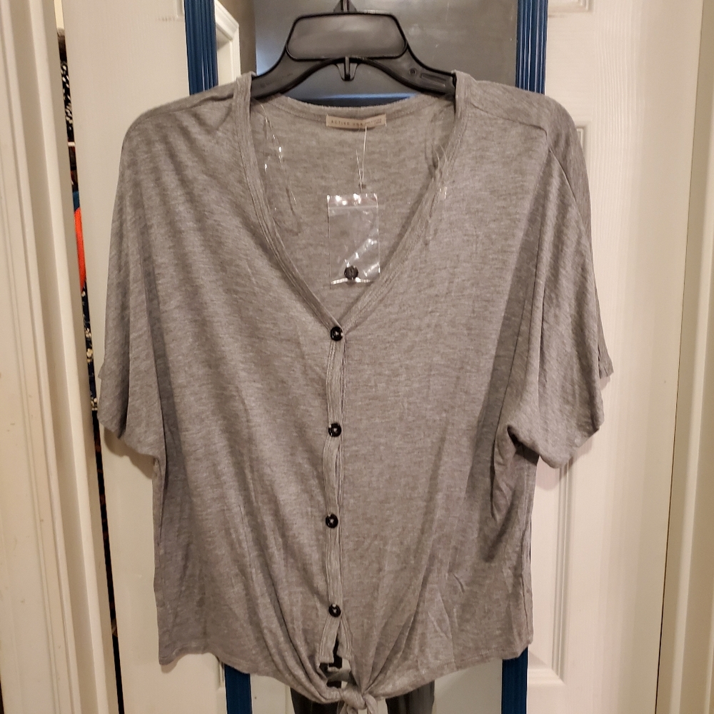 Cute lightweight grey top